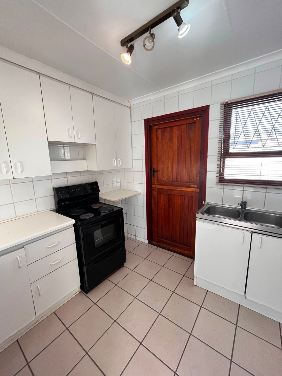 To Let 2 Bedroom Property for Rent in Sherwood Eastern Cape